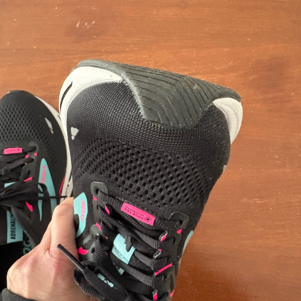 Brooks Women's Black Adrenaline GTS 23 - Picture 10 of 16